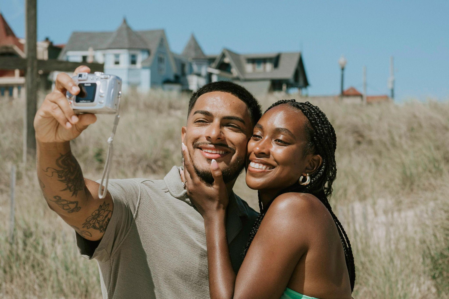 The Wedding Website of Luis Montanez III and Ariel S. Williams