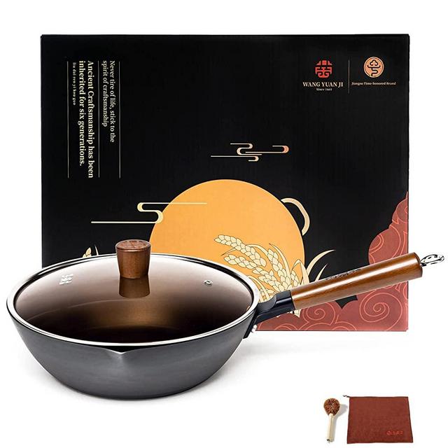 WANGYUANJI Traditional Cast Fine Iron Wok 11.1" Flat Bottom Chinese Iron Pot (Cleaning Cloth & Brush for Free) with Glass Cover Detachable Wooden Handle Pan