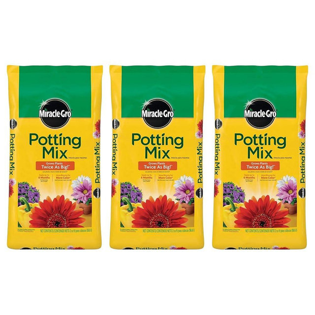 Miracle-Gro 3 Pack Potting Soil Mix for Container Plants, Flowers, Vegetables, Shrubs, Annuals, and Perennials, Feeds for Up to 6 Months, 2 Cu Ft