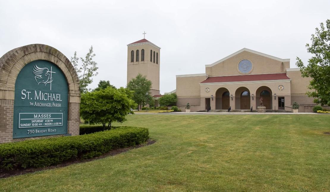 The Wedding Website of Lexi Burton and Gabe Skrobot