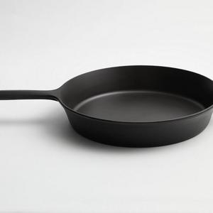 The Field Skillet - 10" Cast Iron Skillet