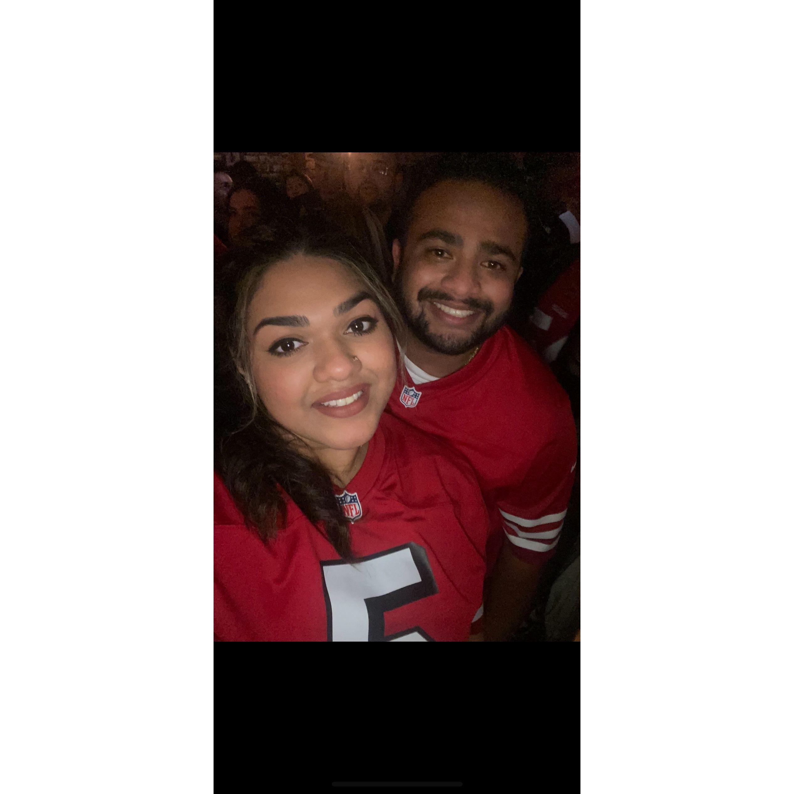 Matthew is a massive niners fan so of course Sinai attended her first superbowl with Matthew
