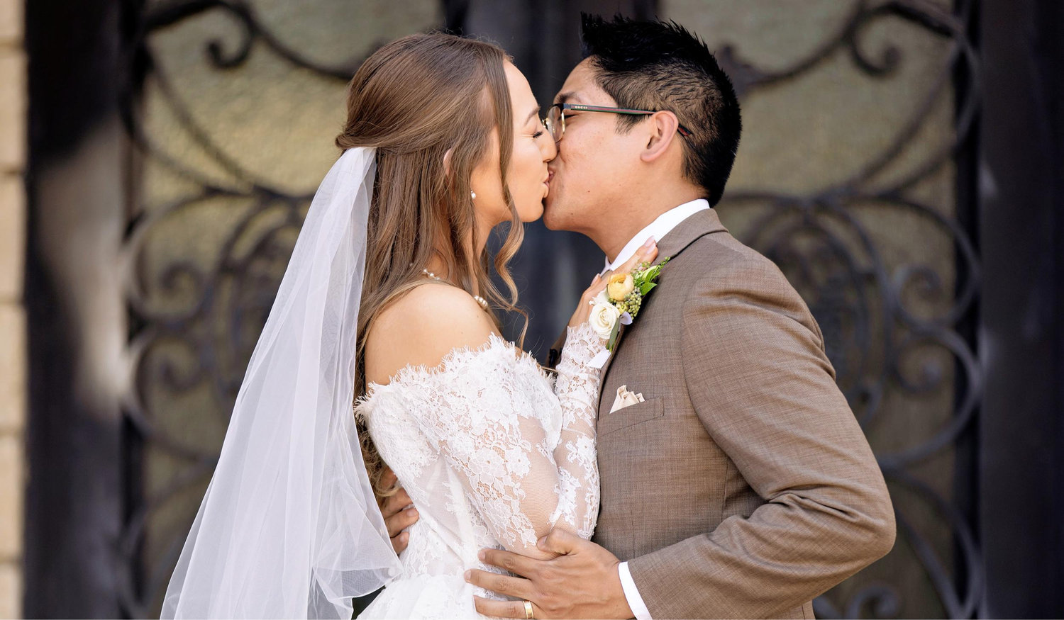 The Wedding Website of Sara Parker McCabe and Justin Othello Velasquez