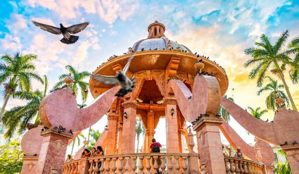 The Wedding Website of Daniela Rojas and Jeremy Hickman