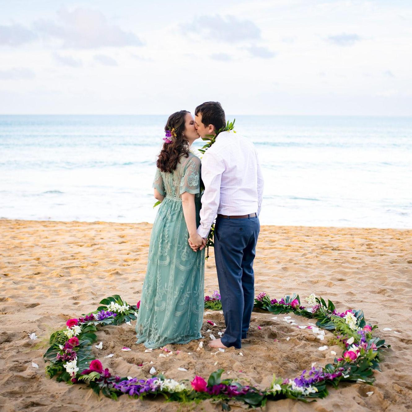 Kauai Elopement - photo by Harneet Bajwa