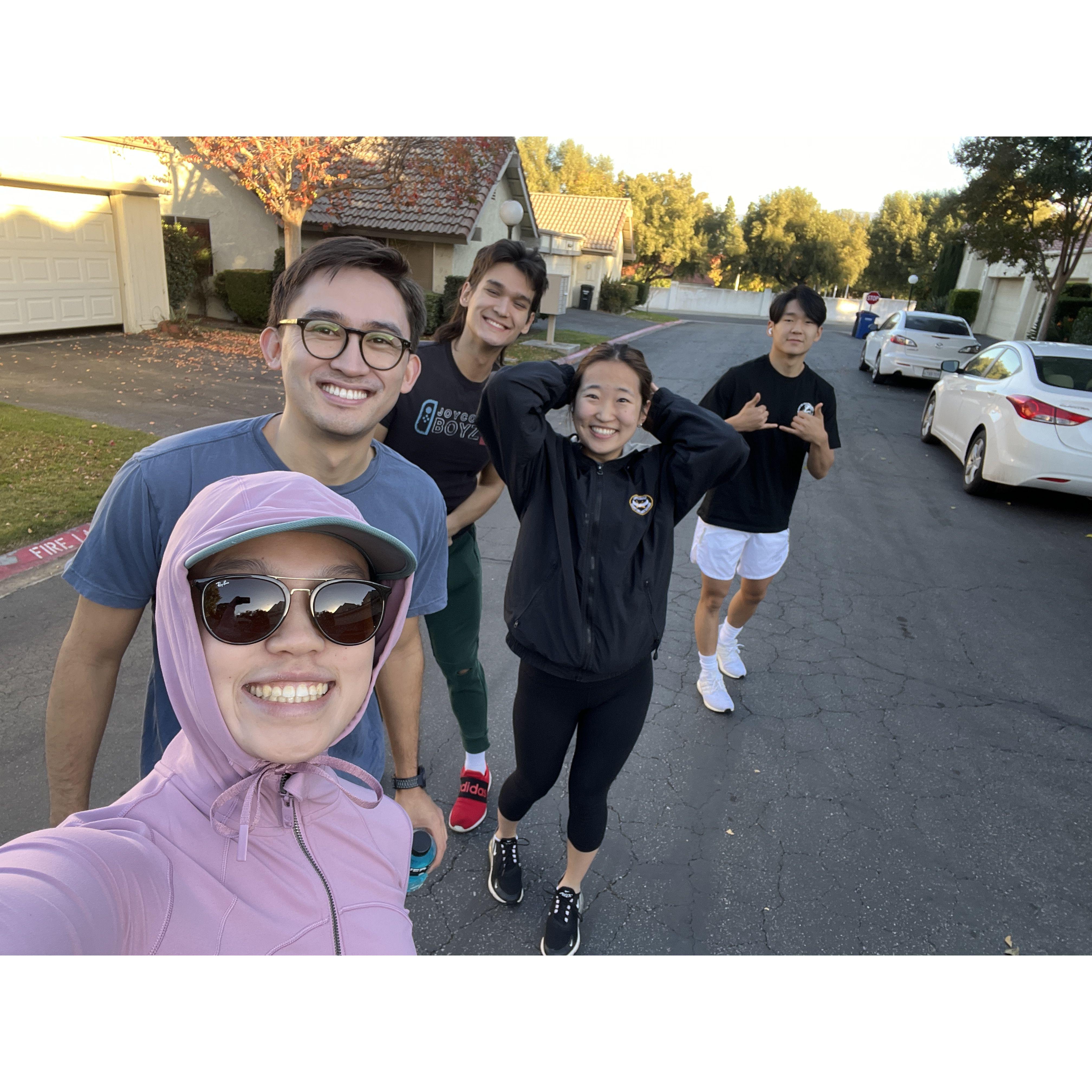 Turkey Trott with the cousins! 