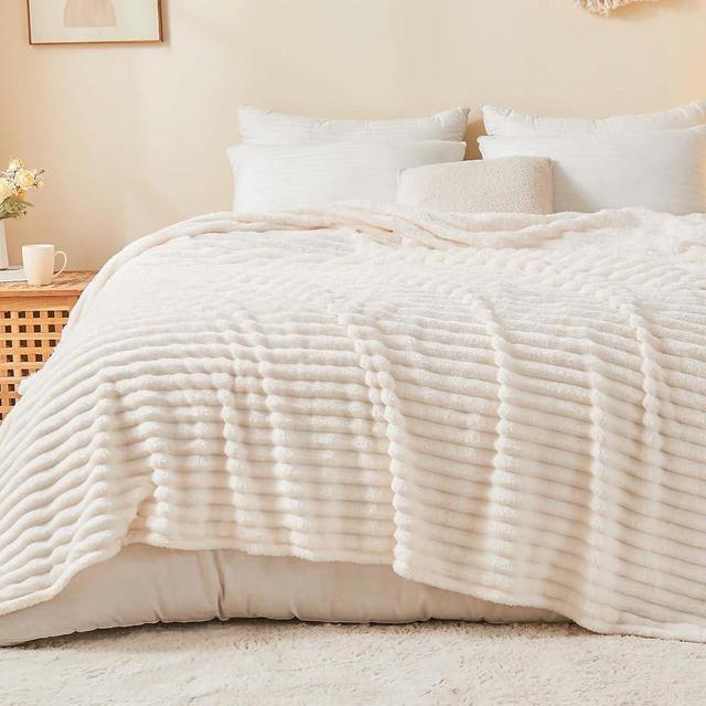 BEDELITE Fleece Throw Blanket for Bed, 300GSM Soft & Warm Fluffy King Blanket, Decorative and Giftable Striped Cream White Blankets for Women, Men, 108"x90"