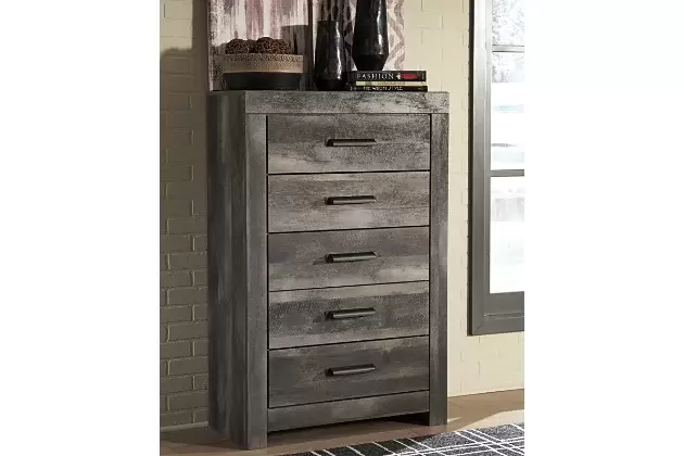 Wynnlow Chest of Drawers