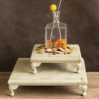 Footed 2-Piece Pedestal Set