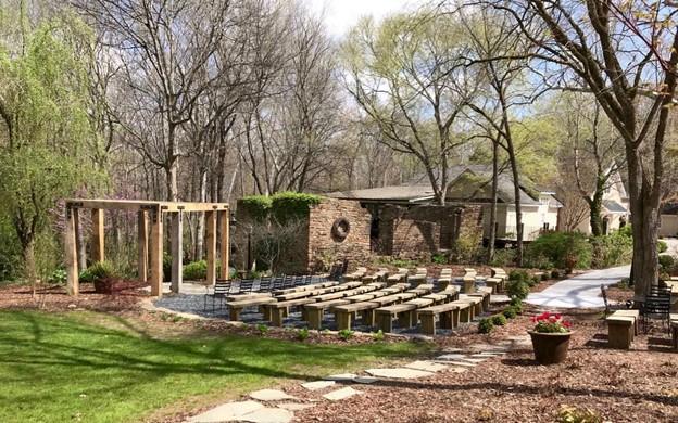 The Wedding Website of Iryna Butler and Neal Burns