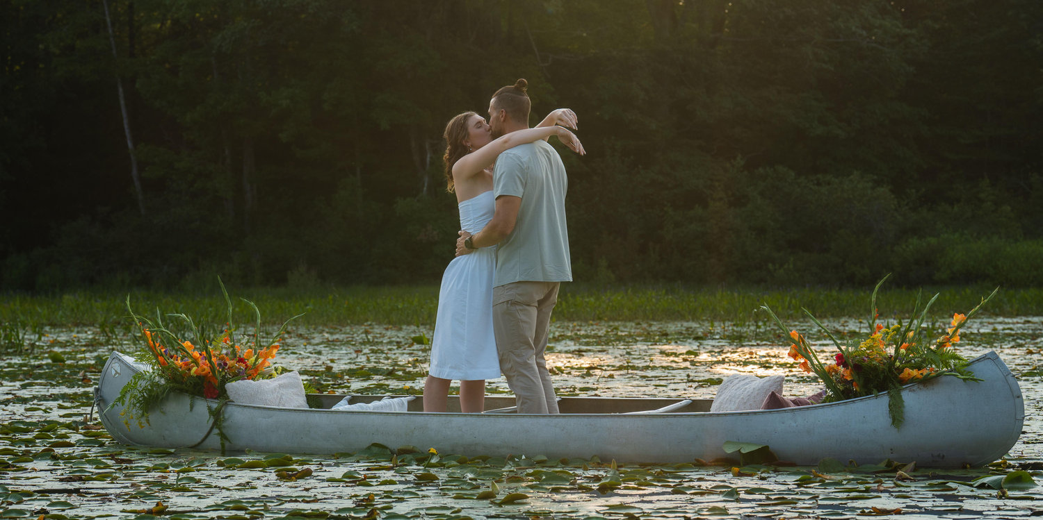 The Wedding Website of Ariah Mazgajewski and Travis Biggs