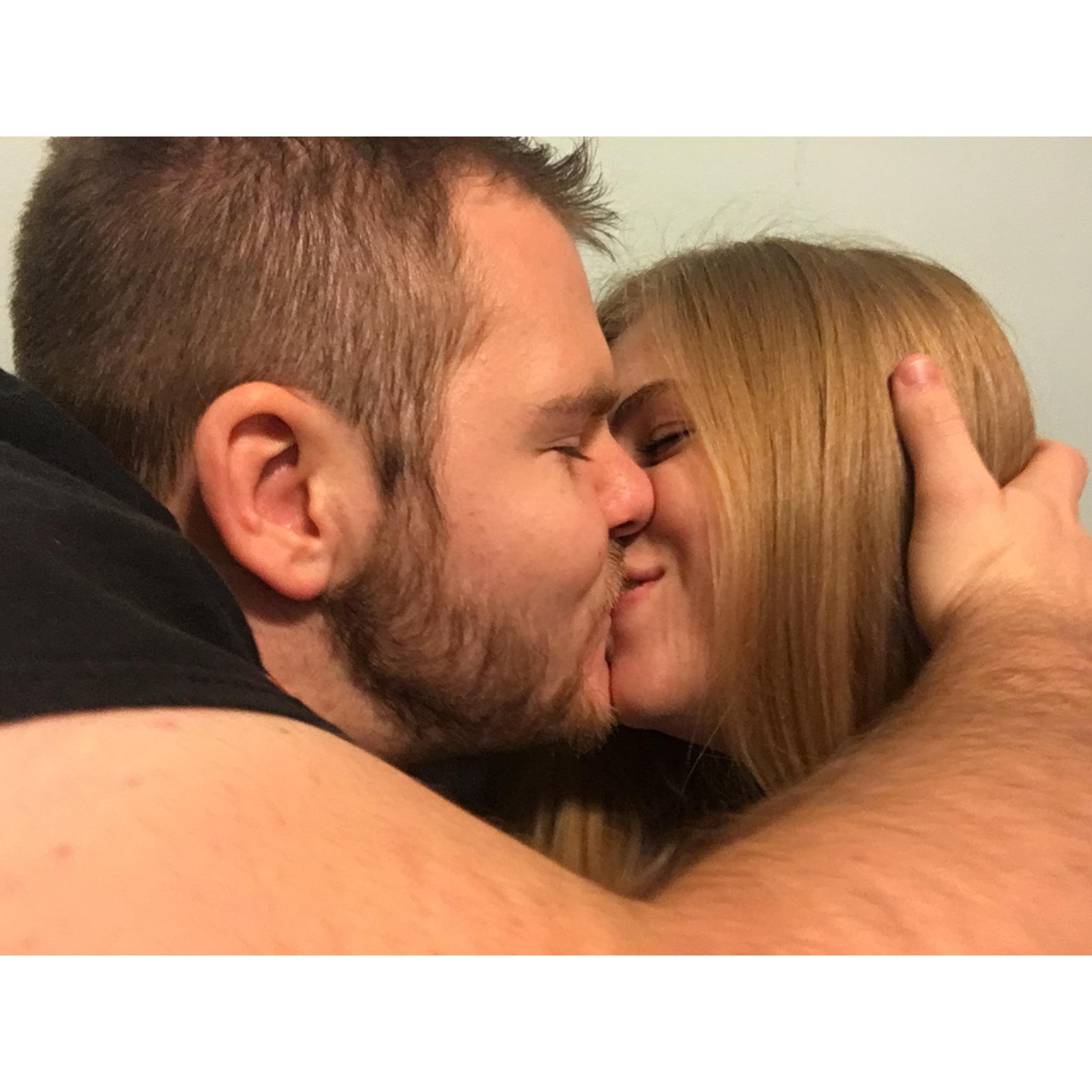 <3