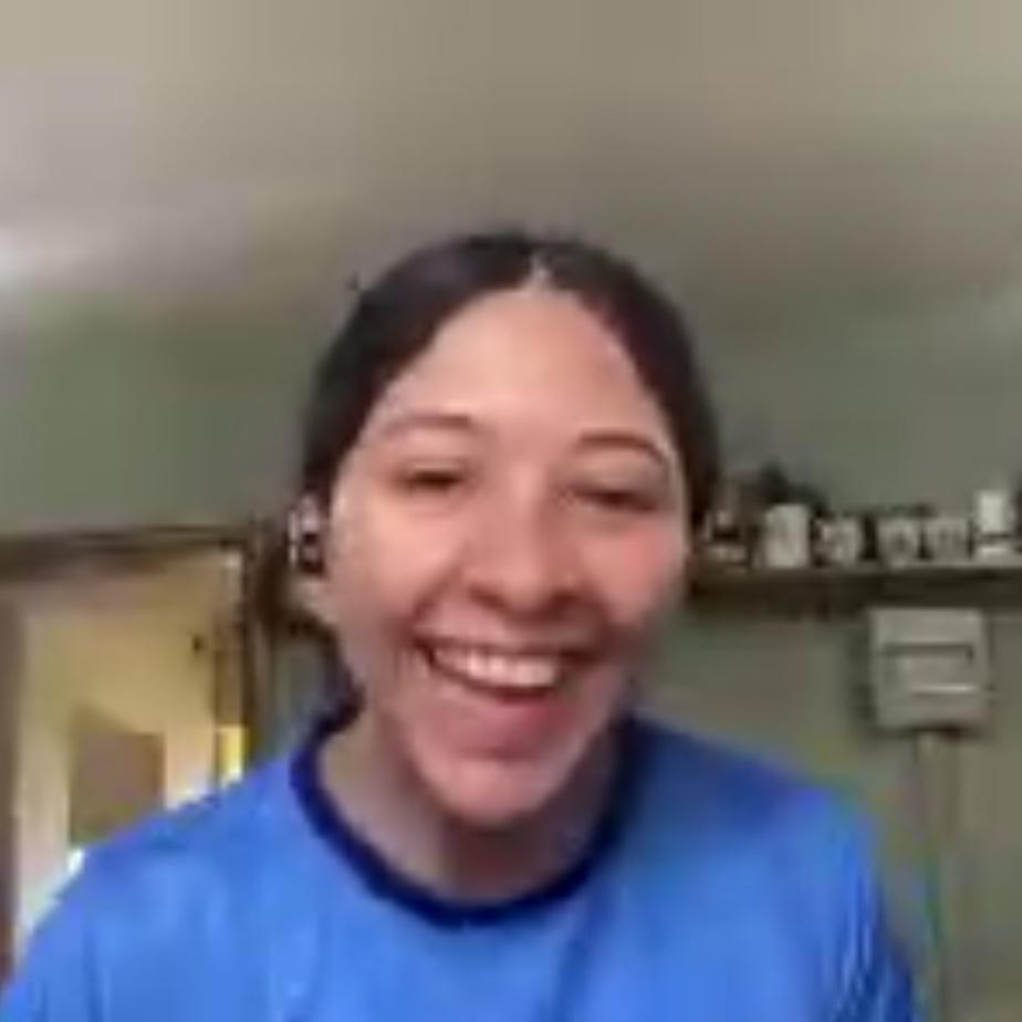 Marielenaās (Cookie), Fabiolaās forever friend from school, reaction!!