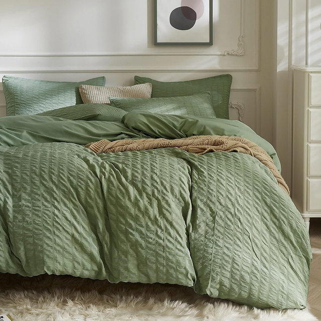 JELLYMONI Dark Green Duvet Cover King Size, 3pcs Washed Microfiber Bedding Set, Soft Breathable Seersucker Duvet Cover Set with Zipper Closure and Corner Ties for All Seasons