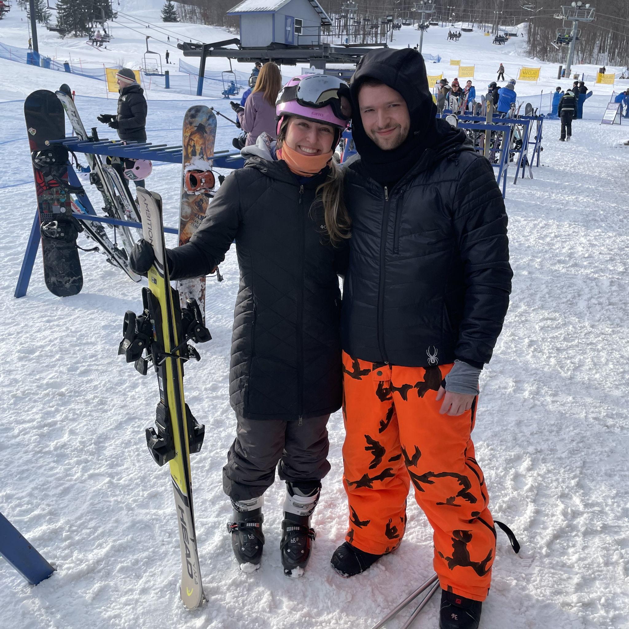 Hitting the slopes and Nick's first time snowboarding!