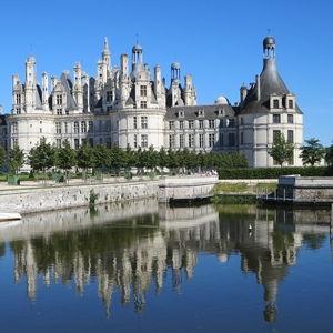 Chateau de Chenonceau + Chateau de Chambord Tours in Loire Valley