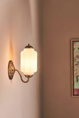 Eloise Sconce