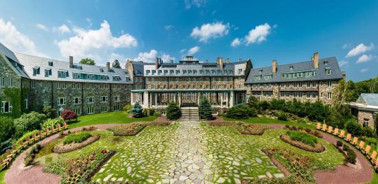 The Wedding Website of Krista Shaw and Jonah Tate