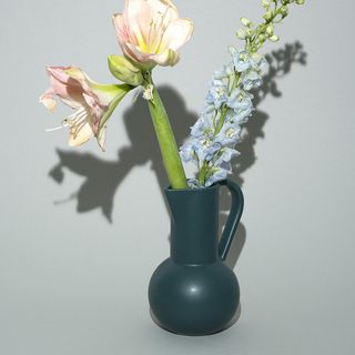 Strom Medium Jug