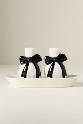 Benedita Stoneware Bow Salt & Pepper Shakers