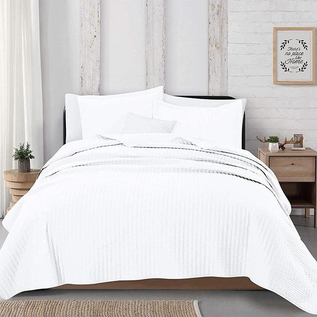 3-Piece Detailed Channel Stitch Quilt Set with Shams. White King Quilt Set, All Season Bedspread Quilt Set, Alicia Collection (King, White)