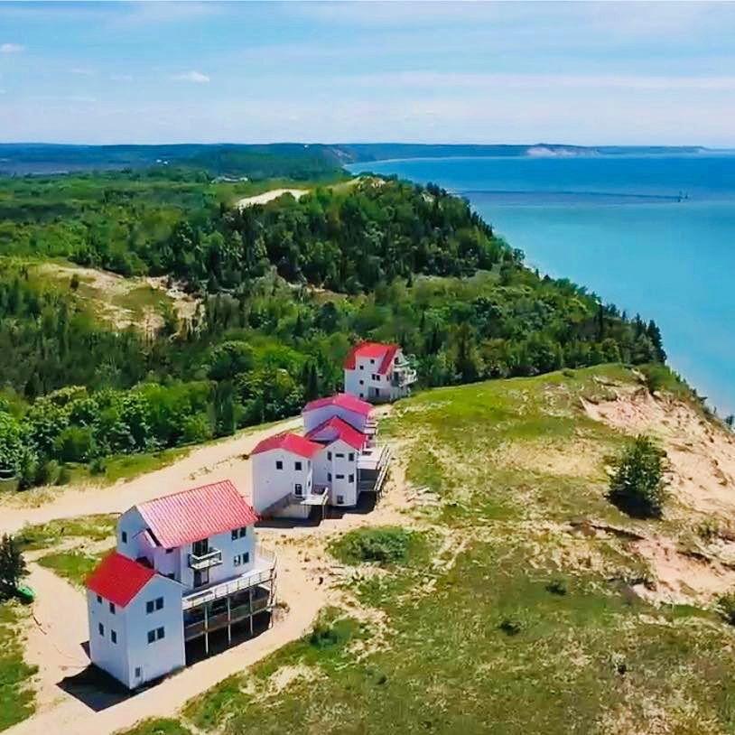 The Wedding Website of Taylor DePlanche and Aaron Lalonde