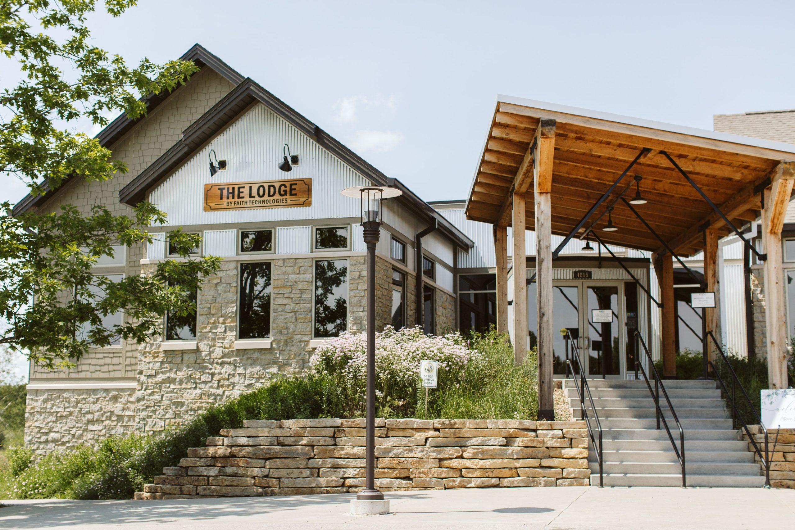 The Wedding Website of Sydney Webster and Daniel Baer
