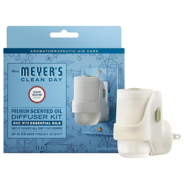 MRS. MEYER'S CLEAN DAY Premium Scented Oil Diffuser Kit, Rain Water, 1 warmer and .67 fl oz refill