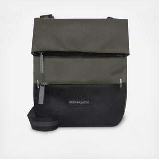 Essentials Pica Small Cross Body Bag