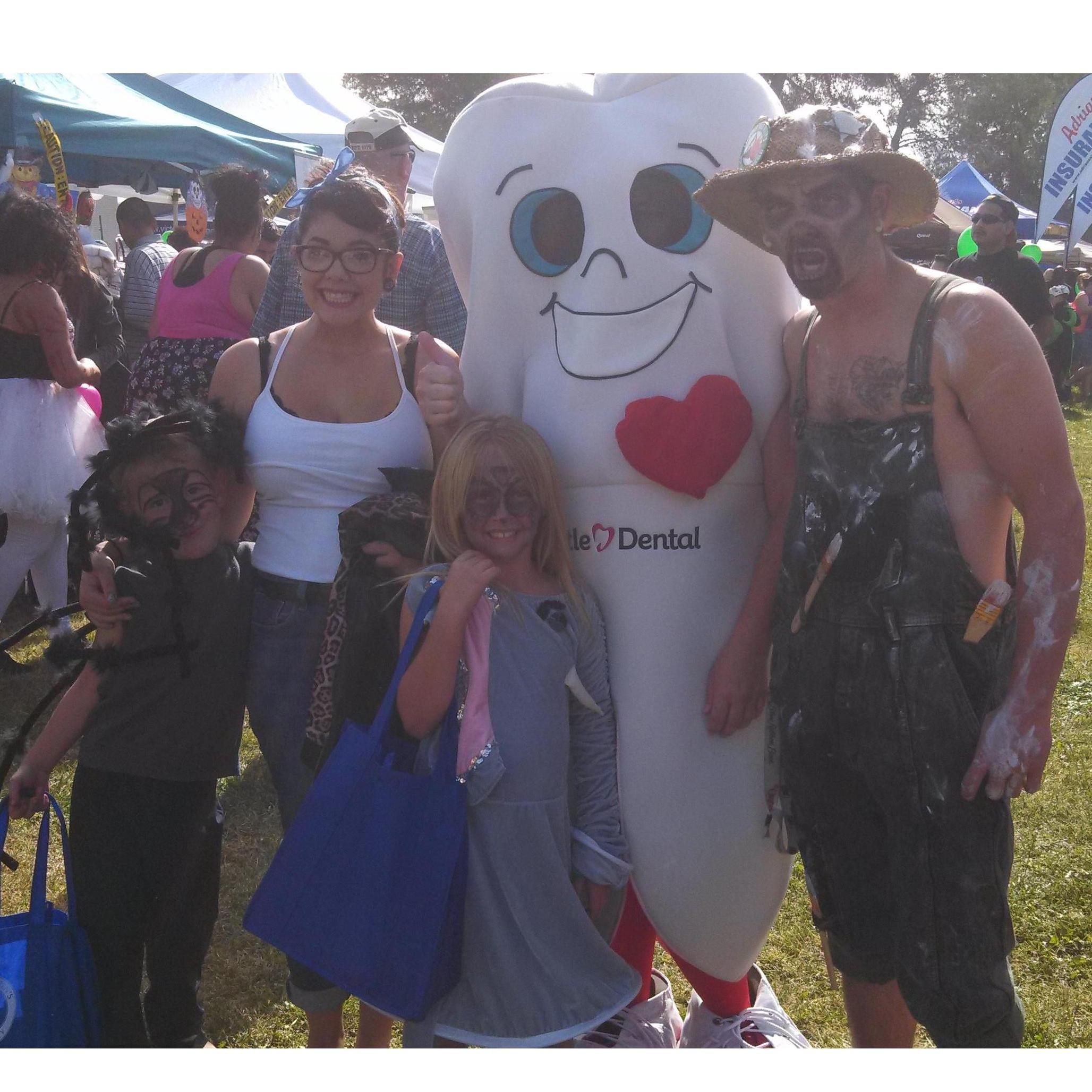 My first time hanging out with Tyler's family @ SBC Fairgrounds "Trunk or Treat" event. Yes, that is Lynnette as the tooth.