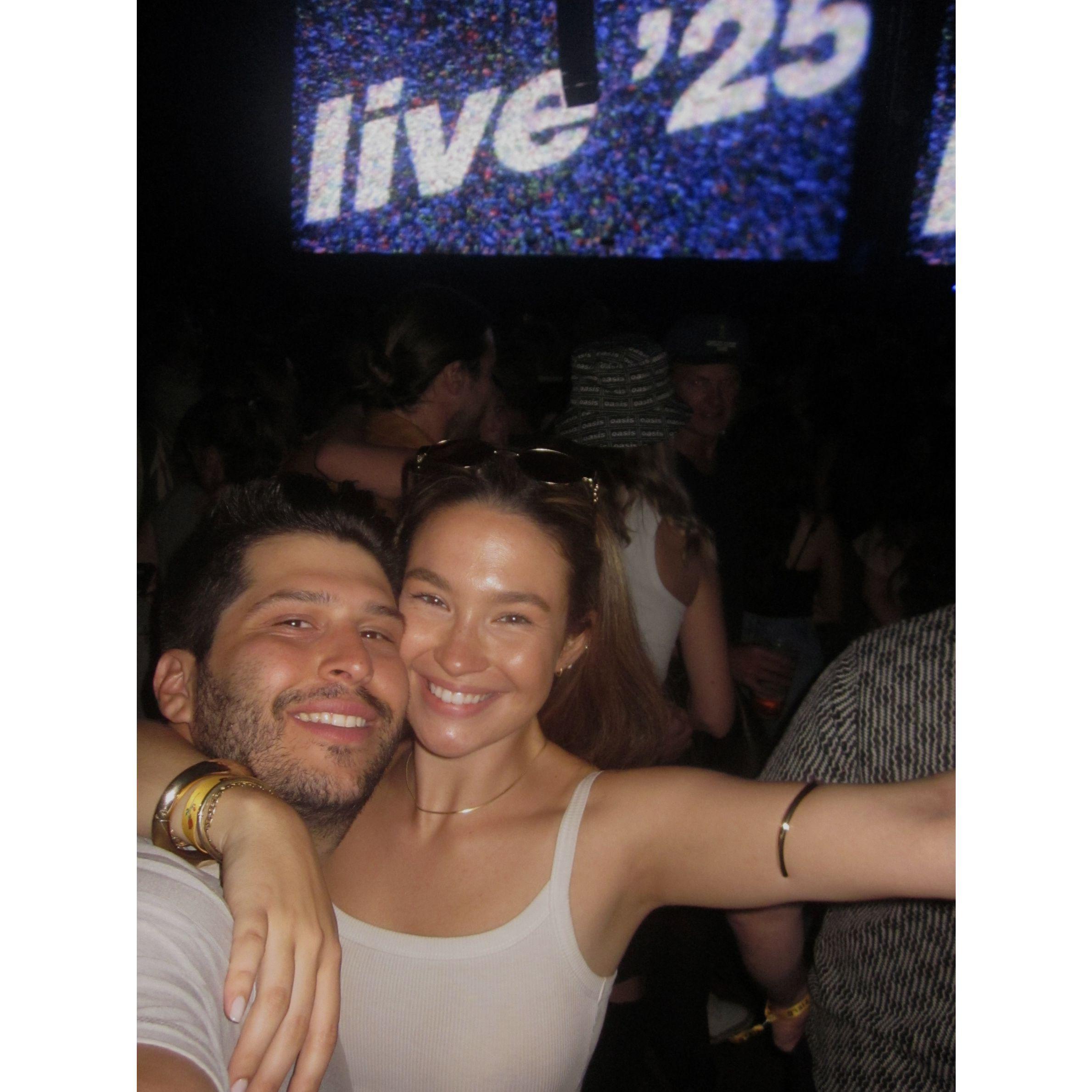 Sopa surprised Gavin with Oasis concert tickets and the next day he bought her ring!