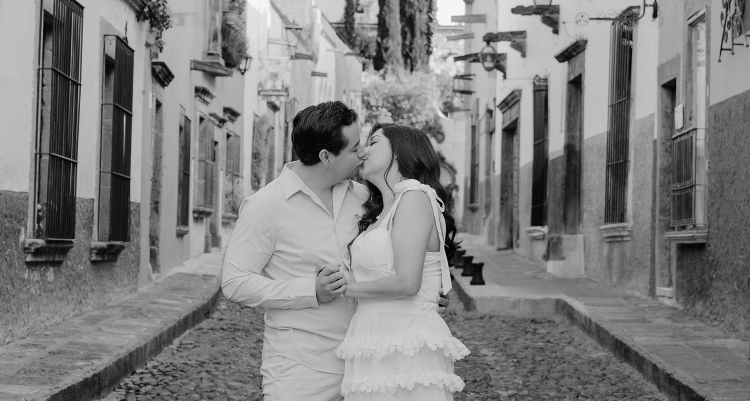 The Wedding Website of Jorge Hernandez and Andrea Valle