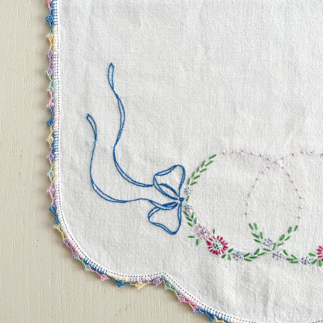 Pretty Vintage Floral Embroidered Table Runner with Crochet and Bows, Shabby, Cottage Farmhouse