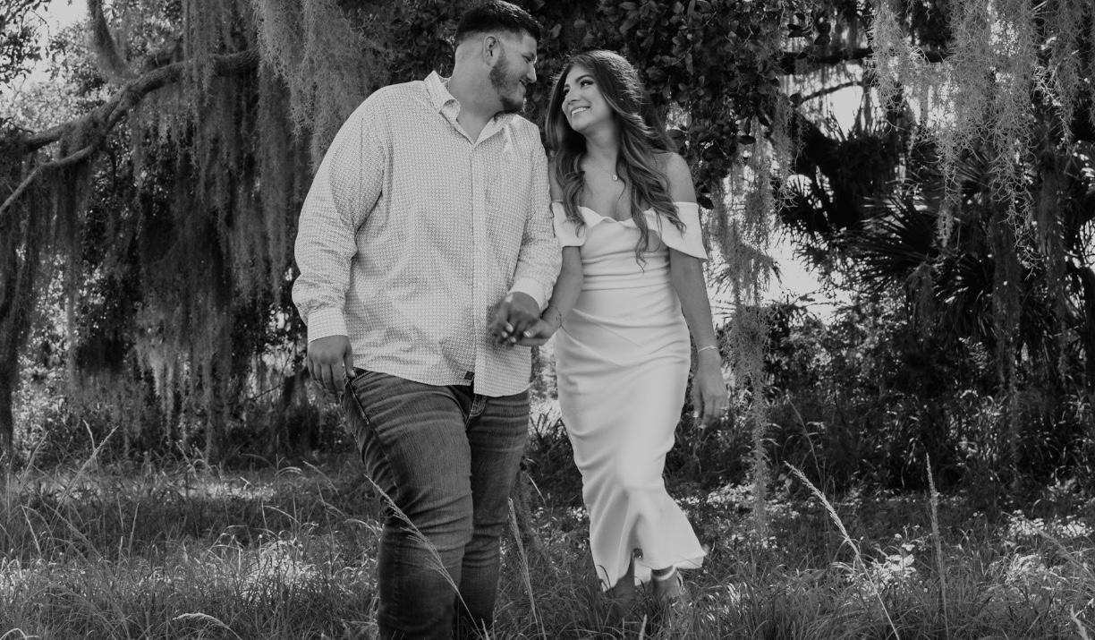 The Wedding Website of Edgar Gonzalez and Diana Laura Jimenez