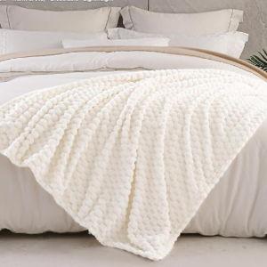Exclusivo Mezcla Fleece King Blanket for Bed, Extra Large Fuzzy Ivory Bed Blankets, Soft Cozy Plush Sofa Throws for All Seasons, 90x104 Inches