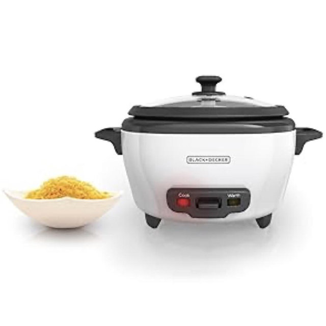BLACK+DECKER Rice Cooker 6-Cup (Cooked) with Steaming Basket, Removable Non-Stick Bowl, White