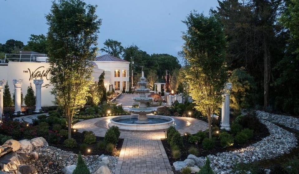 The Wedding Website of Jessica Maguire and James Hogan