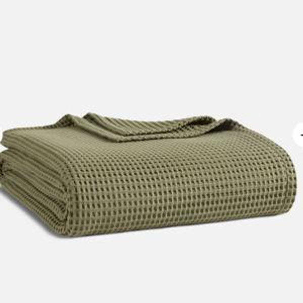 Dreamweave Waffle Bed Blanket in Fresh Moss