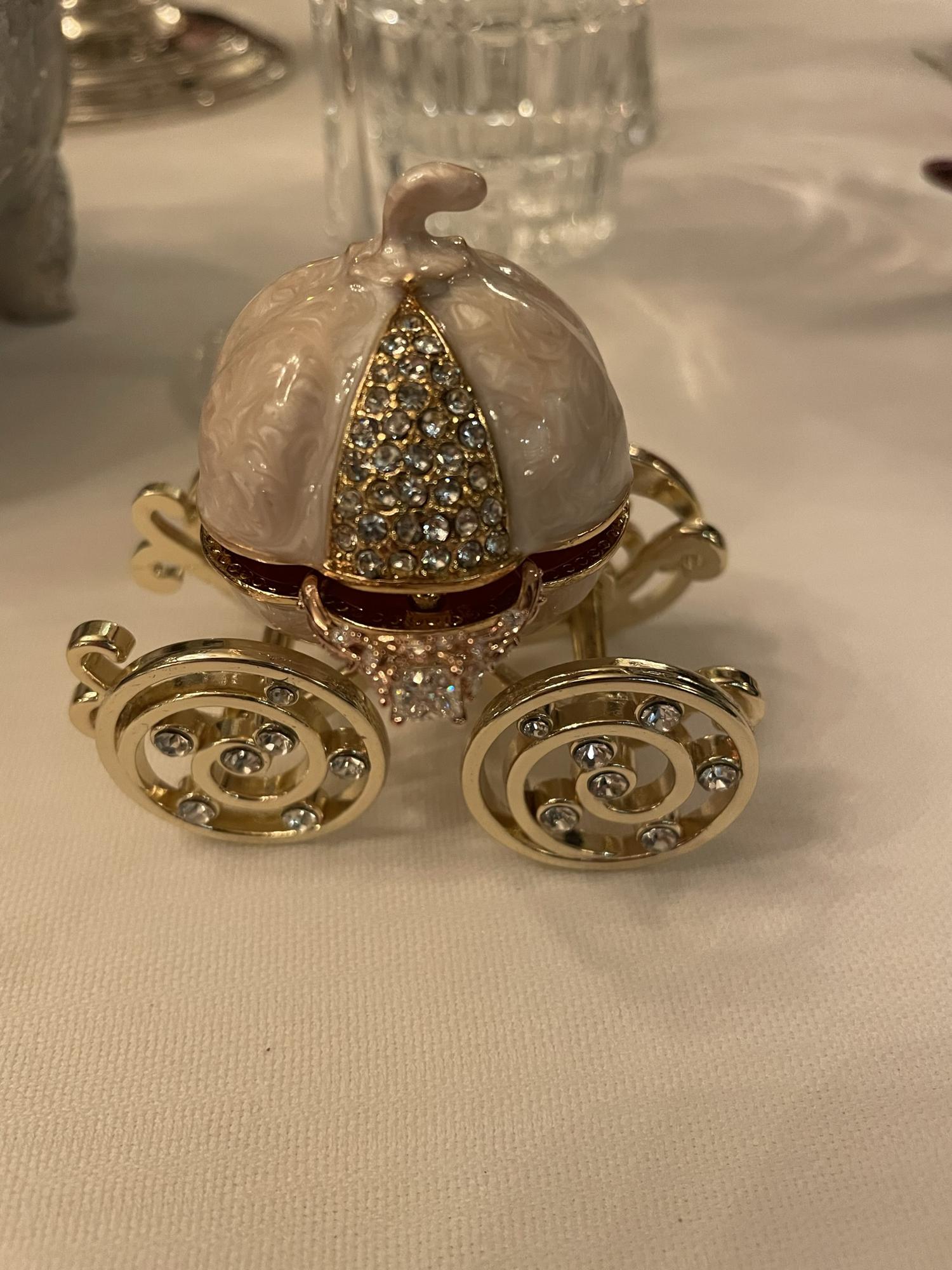 My adorable ring holder!! 😍