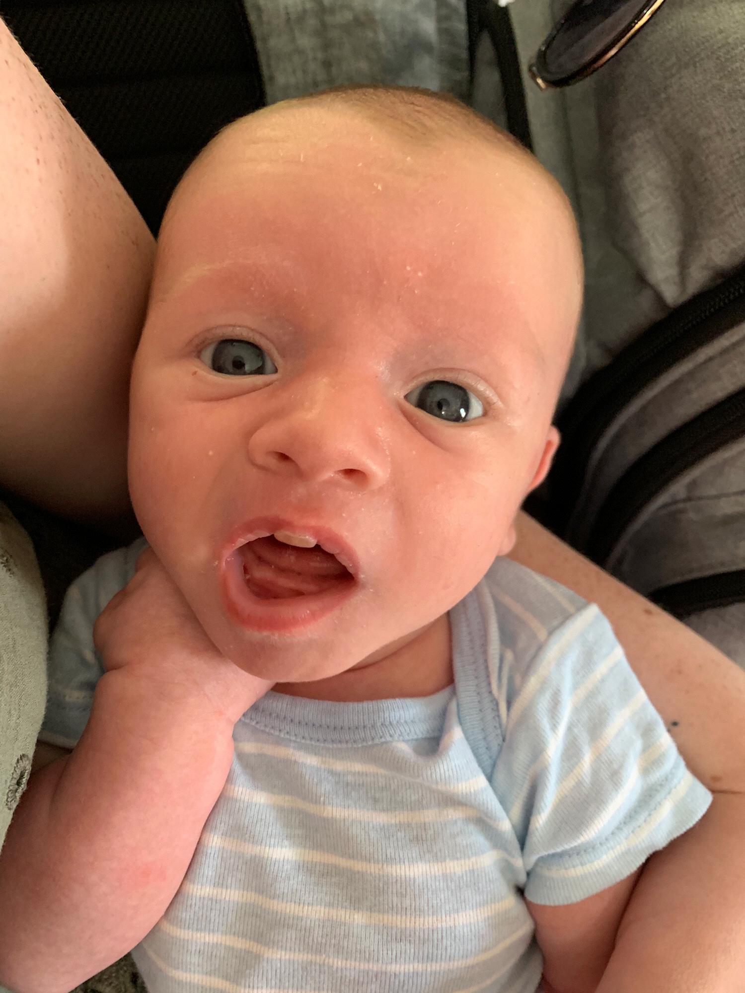 He likes to talk to momma💕