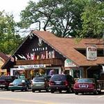 Shopping in Downtown Nisswa